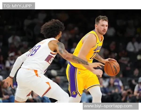 明日湖人客场挑战国王东契奇和海斯出战存疑詹姆斯等三名球员缺阵 明日湖人客场挑战国王东契奇和海斯出战存疑詹姆斯等三名球员缺阵